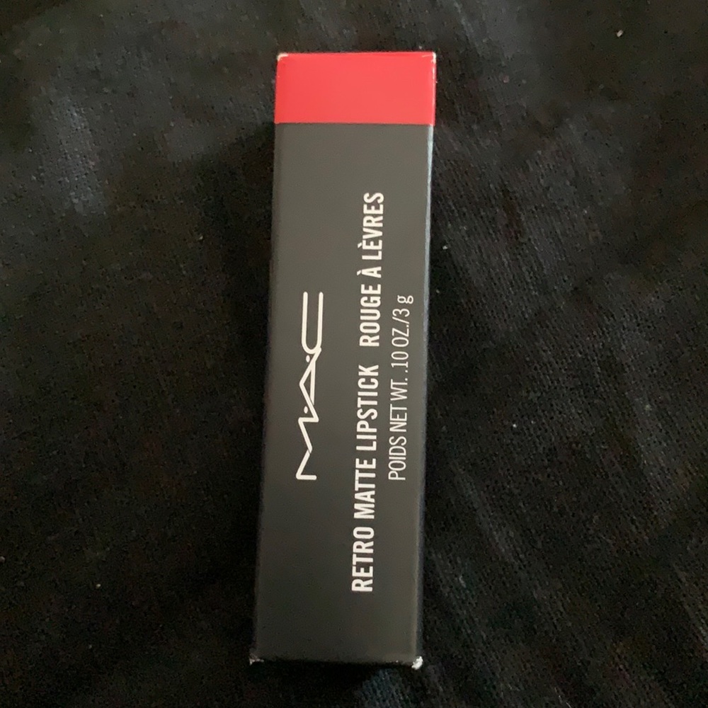 MAC Retro Matte Lipstick- ruby woo